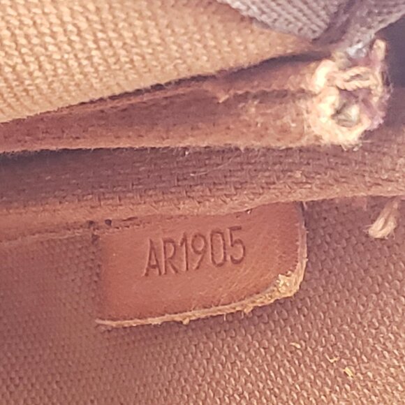 Louis Vuitton Pochette Accessoires Monogram Shoulder Bag 405-110325 - Picture 16 of 16